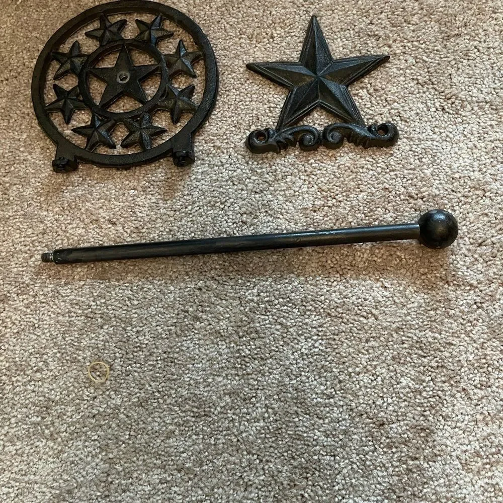 Wrought iron star paper‎ towel holder